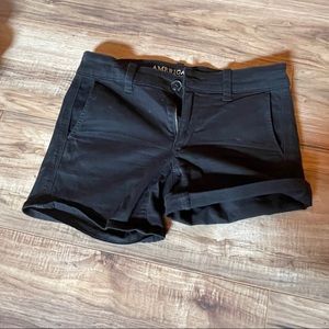 American Eagle Twill Black MIDI shorts
